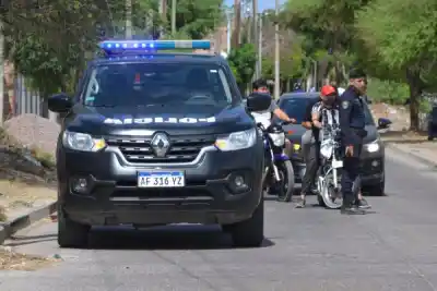 Entraron a robar cuando no había nadie y se llevaron hasta las 15 gorras nuevas