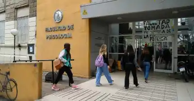 El crimen que dejó helada a una facultad: lo que encontraron en los pasillos interpela a futuros profesionales