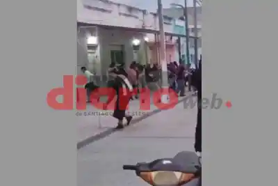Clodomira: la salida del boliche terminó en corridas y peleas frente a la plaza