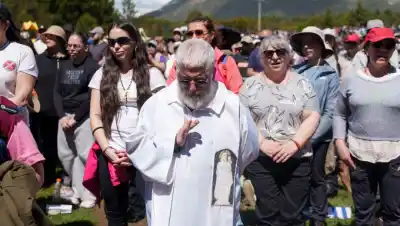 Bariloche caminó hacia la Virgen: la promesa que llevó a Yanina hasta la gruta