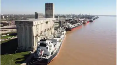 Los puertos de Santa Fe no frenan: el número que marcó el año