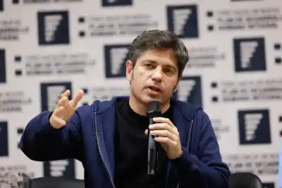 Kicillof lanzó su plan para 2027 y dejó una frase que incomodó al peronismo