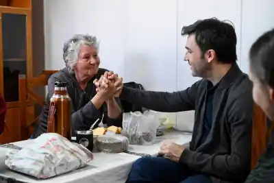 El cerro que los obligó a dejar todo: 36 familias ya tienen su casa nueva en Comodoro