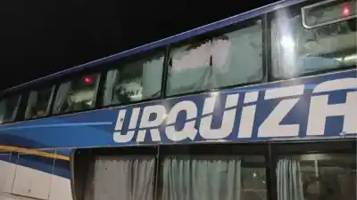 Tiraron piedras contra un colectivo en Quirós y ahora los vecinos temen quedarse sin el servicio