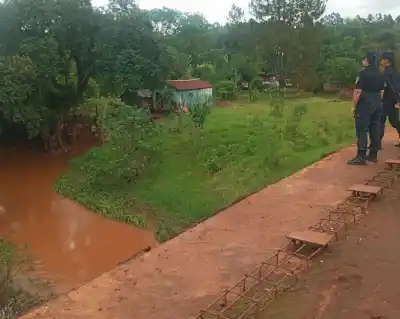 Volvieron a sus casas los 154 evacuados, pero el temporal dejó un tendal de daños en Misiones