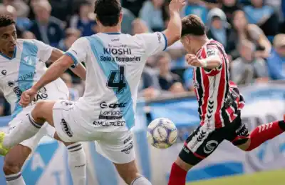 Temperley necesitaba un milagro para salir campeón, pero un gol en el final le dio el triunfo a Chacarita