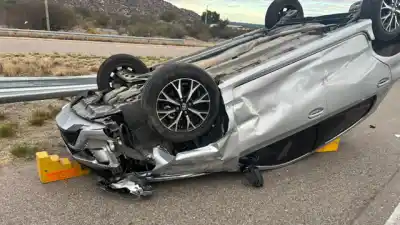 Volcó en la Ruta 40 y quedó atrapada adentro: el dato del test que nadie esperaba