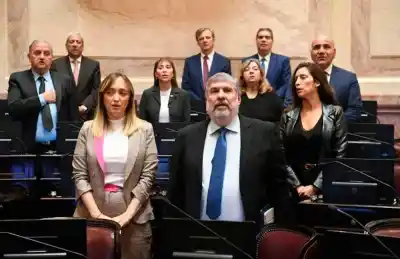 Senadores presentan un proyecto que podría cambiar las facturas de luz en el Norte: ¿Qué beneficios traería?