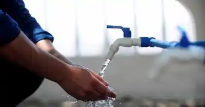 El agua volvió a la mayoría de Mendoza, pero estos barrios de Godoy Cruz siguen con la canilla floja