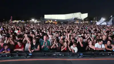 Confluencia 2027: los objetos perdidos que ya aparecen en redes y anticipan a los artistas