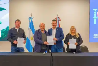 Laguna Larga: la tormenta que dejó cables cortados obliga a cambiar 882 metros de red eléctrica
