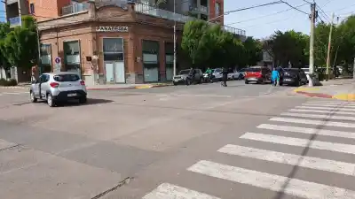 Chocaron en el centro de General Pico y la conductora de 72 años terminó internada