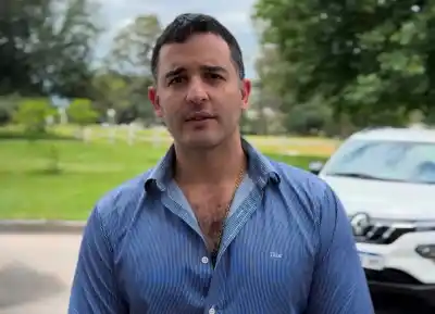 El ministro que sonó para la intendencia de Salta salió a cortar todo: qué cargo no descarta