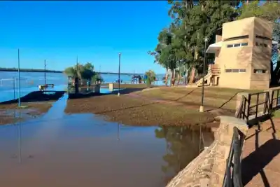El río bajó en Concordia y la costanera volvió a mostrarse, pero hay un sector que sigue tapado