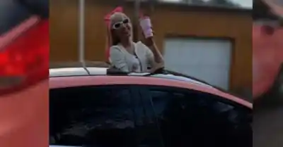 VIDEO| La Barbie Tucumana Causa Furor en Tucumán