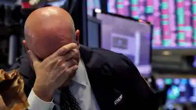 Los bancos argentinos se hunden hasta 10% y el riesgo país ya marca 745 puntos