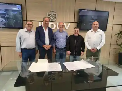 Vecinos de Luz Esperanza esperan hace años el papel que los hace dueños de su casa