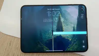 Lo abrió menos de 20 veces y la pantalla ya estaba rota: el insólito caso del iPhone plegable