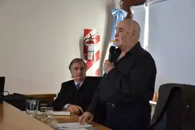 El aula se llenó de voces de Malvinas: lo que contaron los que estuvieron en 1982