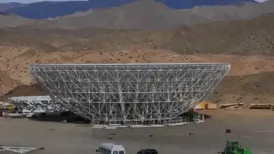 El cargamento del radiotelescopio lleva un año frenado: qué había escondido entre las piezas