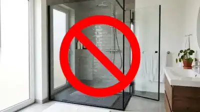 Adiós a la mampara: las duchas italianas se imponen como tendencia en los baños modernos
