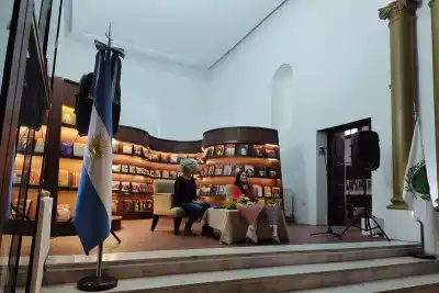 Escribió un libro, lo perdió y lo rehizo: cuando terminó, el original apareció