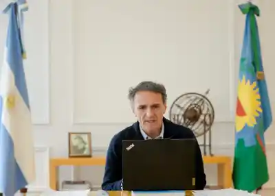 Katopodis fue a la audiencia de AySA y apuntó contra los "amigos de Milei y Caputo"