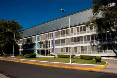 Doce pueblos de Entre Ríos buscan abogados: el requisito que muchos no tienen