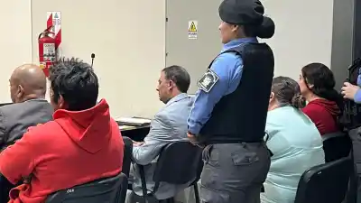 Cuatro puñaladas en El Bañado: uno de los acusados habló en el juicio y apuntó contra las otras dos