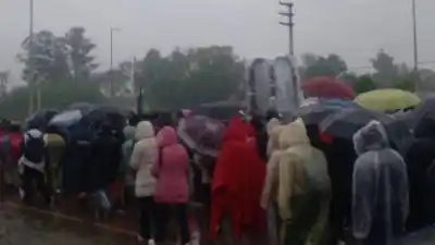 Caminaban a Río Blanco y un auto los embistió: quién manejaba y qué marcó el test