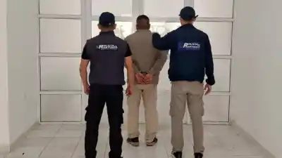 Detuvieron a un joven que mató a balazos a un ladrón que entró a robar a la casa de sus padres en el barrio Matadero Viejo