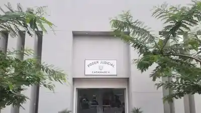 Bardearon a una compañera con su video íntimo y lo contaron entre risas: hay cuatro denunciados
