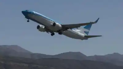 Río Negro entra en el plan de obras aeroportuarias: la cifra que se llevan Bariloche y Viedma
