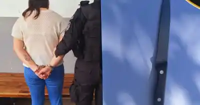Una mujer apuñaló a su pareja en plena calle y fue detenida por policías que patrullaban la zona