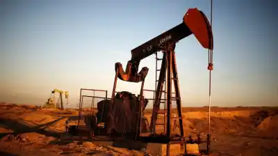 Petróleo cerca de US$105: el Brent sube 2% en medio de la tensión entre Estados Unidos e Irán