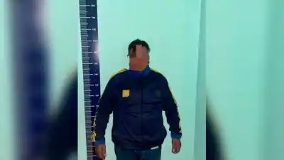 Salió a comprar a un negocio del barrio y un vecino lo siguió con un cuchillo en la mano