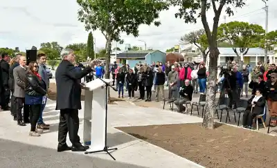 Inauguró un centro de salud de $3.000 millones en un pueblo de 500 habitantes y lanzó una advertencia