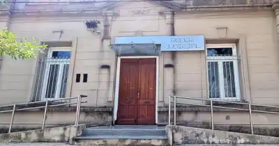 Primera sanción penal por amenazas en escuelas: dos adolescentes imputados en Llambi Campbell