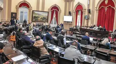 La condición de 10 años que podría dejar a miles sin obra social al jubilarse