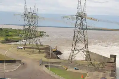 El río Paraná no baja: el alerta que sigue activo en Ituzaingó y Ayolas