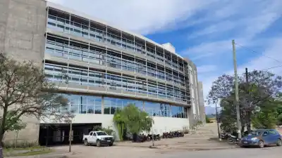 Docentes que trabajaron años en escuelas privadas cobrarán antigüedad cero al pasar al Estado