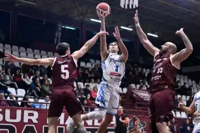 Regatas ganaba en Lanús, pero se quedó sin gol a tres minutos del cierre