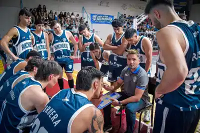 Riachuelo sale de La Rioja con una misión: dejar atrás la caída ante Santa Paula
