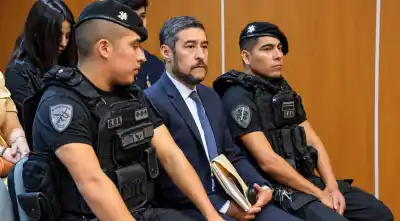 El exjuez acusado de cobrar por una domiciliaria ahora podrá esperar el juicio en su casa