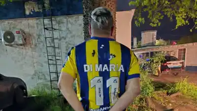 Discutió con su hermano en Empalme Graneros y terminó detenido: qué encontró la policía en su dormitorio