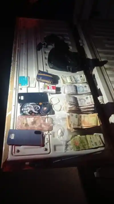 El control en la ruta terminó con dos detenidos y un paquete que pesó 1.010 gramos