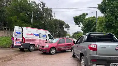 Chocaron dos autos en Banda Norte: quiénes iban adentro y cómo están