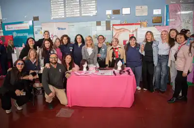 47 vecinas se cortaron el pelo en el Oñativia: el destino que tendrá cada mechón