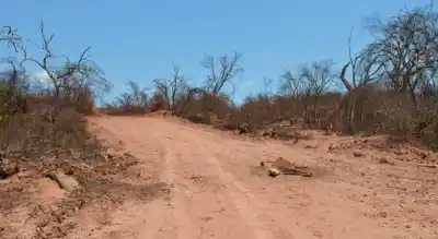El pozo que ya pierde líquido en Salta y la lluvia que puede llevar todo a los campos vecinos