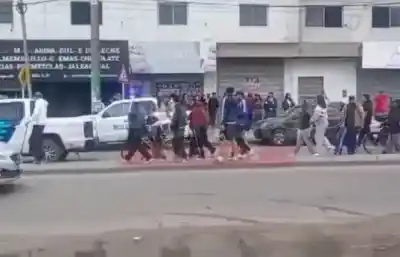 Iban al cementerio en caravana, pero la Policía les sacó las motos: cómo reaccionaron